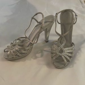 Nine West- Silver Heel - Size 5M